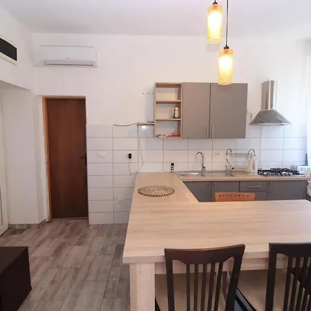 Apartment Se-na Pula