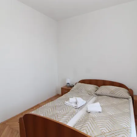 Apartment Se-na *