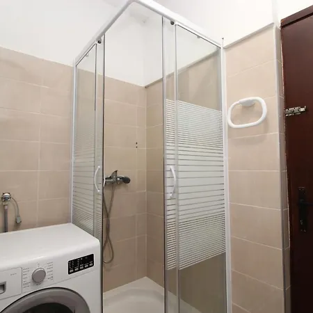Se-na Apartment